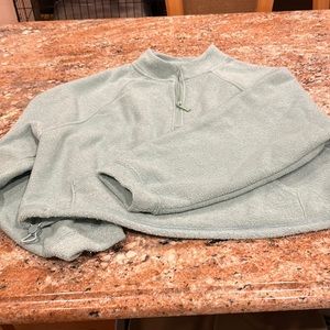 Old Navy, Cropped Medium Top, With Pouch Pockets